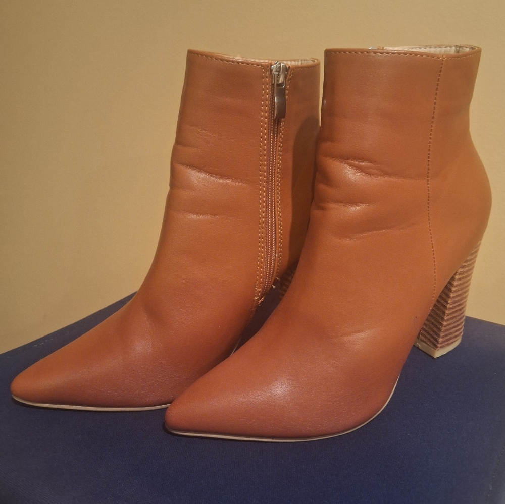 Shein Ankle Booties Vegan Leather Cognac Brown Stacked 4" Heel Side Zip LIKE NEW